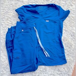 Figs Set; royal blue